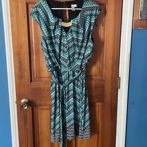 Used Women’s elegant sleeveless dress